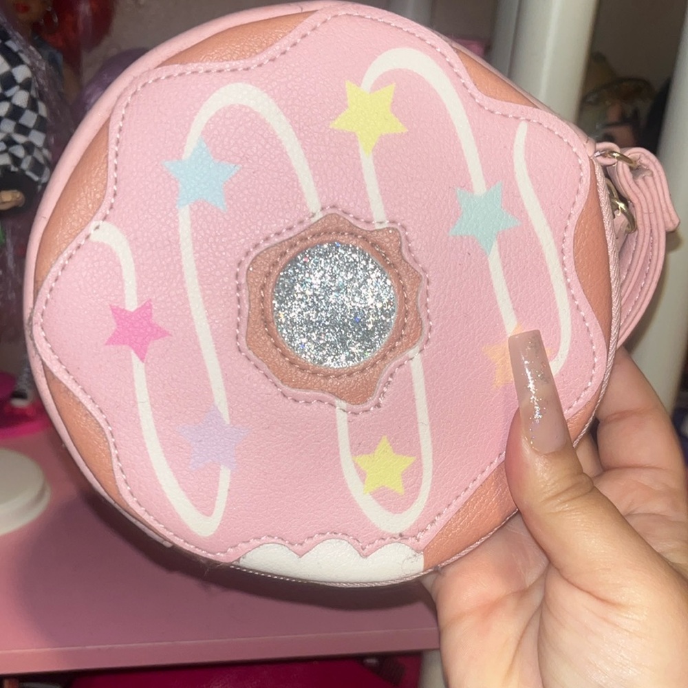 Betsey johnson dounut wrislet